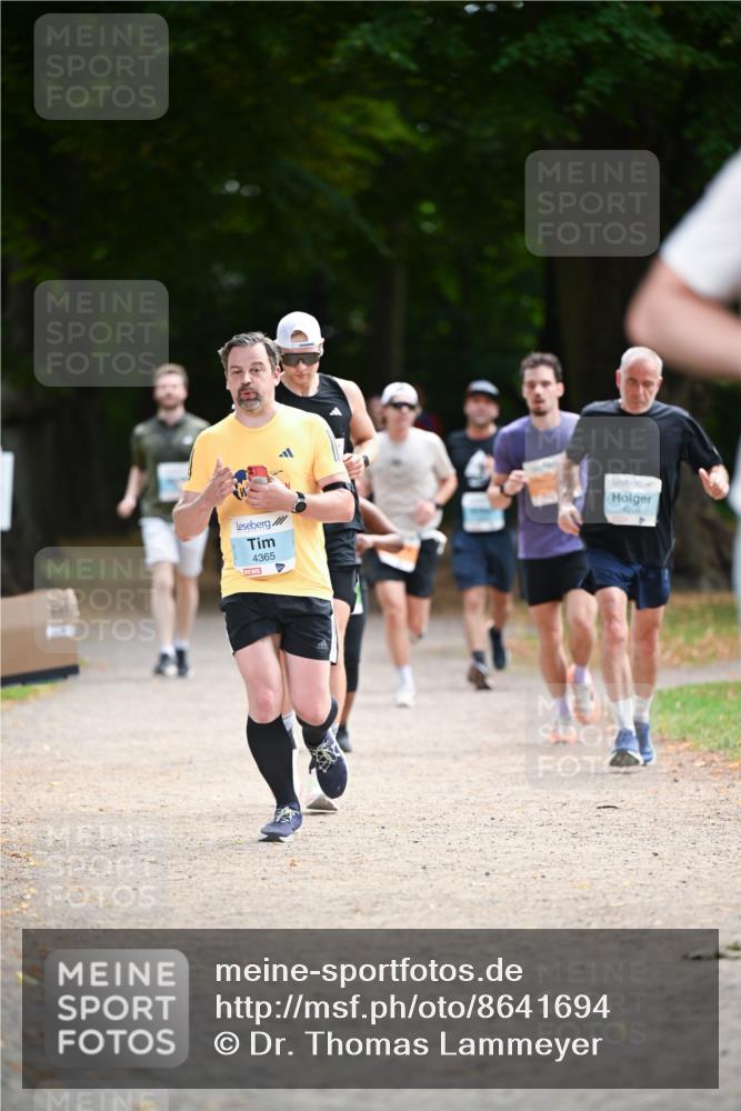 31.08.2025 - 21. Blankeneser Heldenlauf Dr. Thomas Lammeyer http://msf.ph/oto/8641694 31.08.2025 11:04:00 Laufen 4365, 4208 meine-sportfotos.de