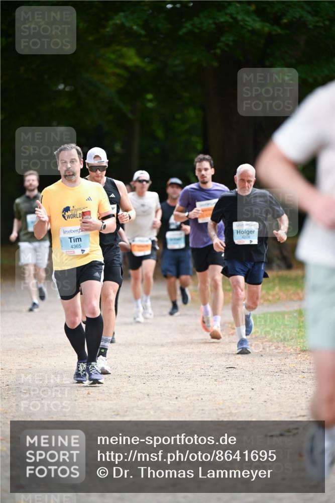 31.08.2025 - 21. Blankeneser Heldenlauf Dr. Thomas Lammeyer http://msf.ph/oto/8641695 31.08.2025 11:04:00 Laufen 4365, 4208 meine-sportfotos.de