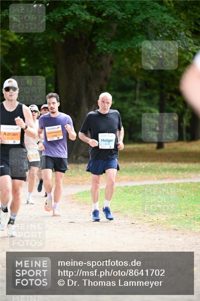 31.08.2025 - 21. Blankeneser Heldenlauf Dr. Thomas Lammeyer http://msf.ph/oto/8641702 31.08.2025 11:04:01 Laufen 5135, 5762, 4208 meine-sportfotos.de