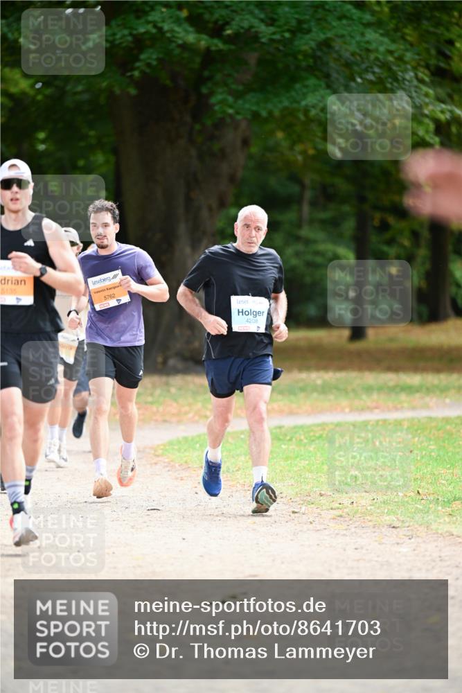 31.08.2025 - 21. Blankeneser Heldenlauf Dr. Thomas Lammeyer http://msf.ph/oto/8641703 31.08.2025 11:04:01 Laufen 5135, 5762, 4208 meine-sportfotos.de