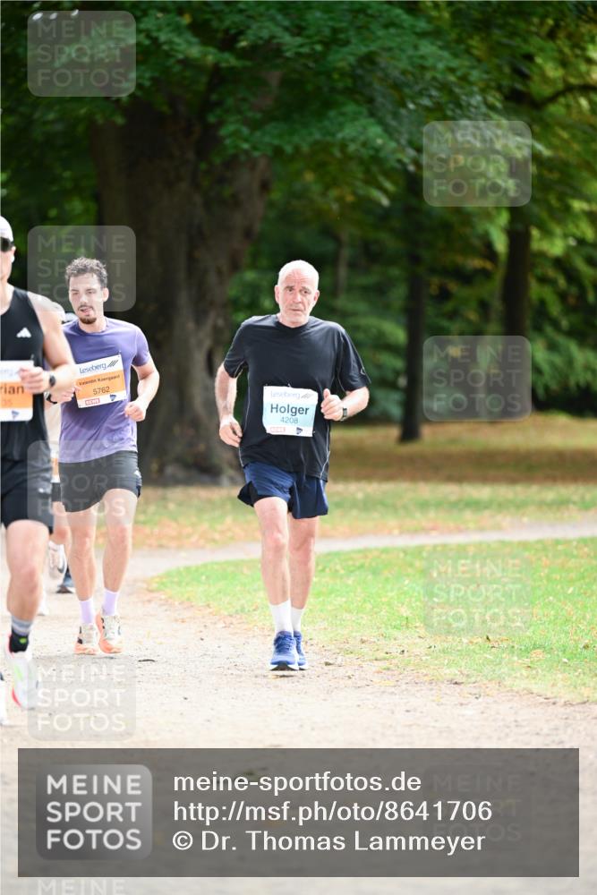 31.08.2025 - 21. Blankeneser Heldenlauf Dr. Thomas Lammeyer http://msf.ph/oto/8641706 31.08.2025 11:04:01 Laufen 5762, 4208 meine-sportfotos.de