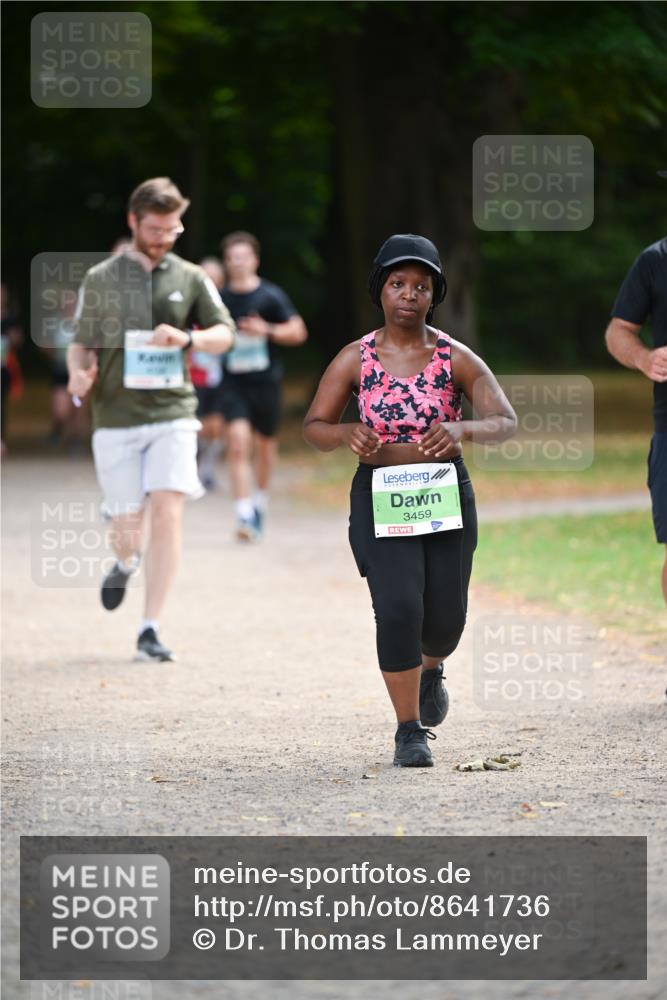 31.08.2025 - 21. Blankeneser Heldenlauf Dr. Thomas Lammeyer http://msf.ph/oto/8641736 31.08.2025 11:04:06 Laufen 3459 meine-sportfotos.de