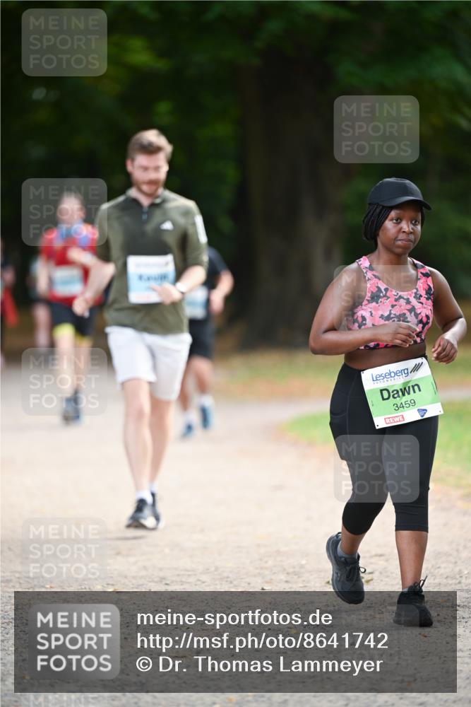 31.08.2025 - 21. Blankeneser Heldenlauf Dr. Thomas Lammeyer http://msf.ph/oto/8641742 31.08.2025 11:04:07 Laufen 3459 meine-sportfotos.de