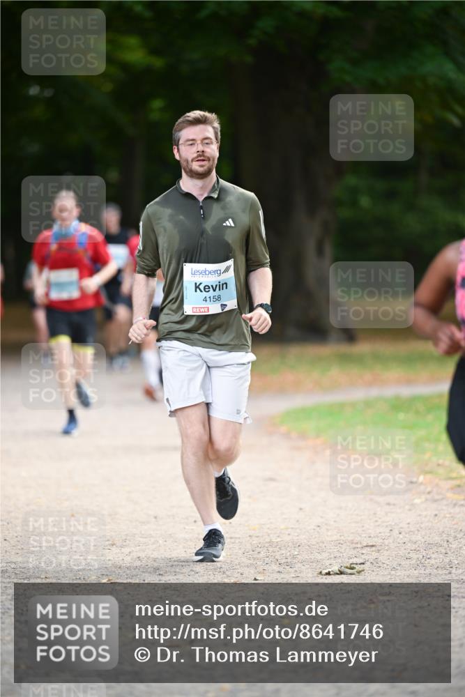 31.08.2025 - 21. Blankeneser Heldenlauf Dr. Thomas Lammeyer http://msf.ph/oto/8641746 31.08.2025 11:04:08 Laufen 4158 meine-sportfotos.de