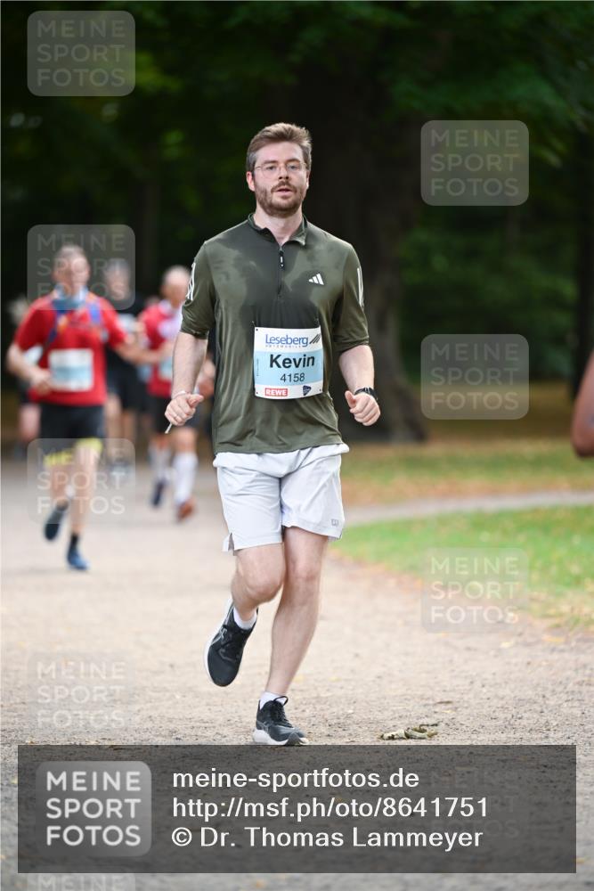 31.08.2025 - 21. Blankeneser Heldenlauf Dr. Thomas Lammeyer http://msf.ph/oto/8641751 31.08.2025 11:04:08 Laufen 4158 meine-sportfotos.de