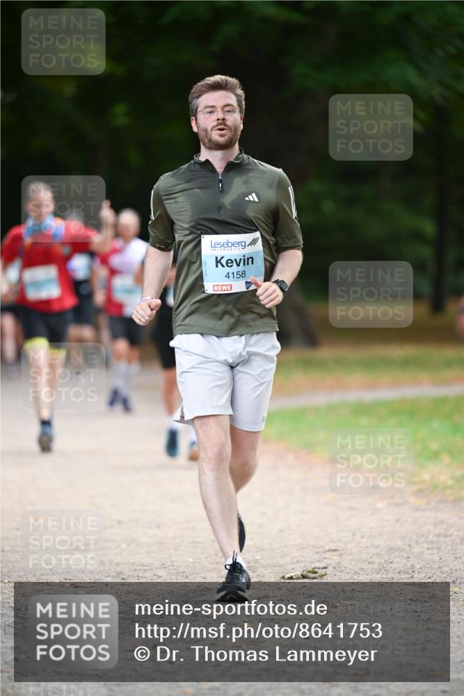 31.08.2025 - 21. Blankeneser Heldenlauf Dr. Thomas Lammeyer http://msf.ph/oto/8641753 31.08.2025 11:04:08 Laufen 4158 meine-sportfotos.de