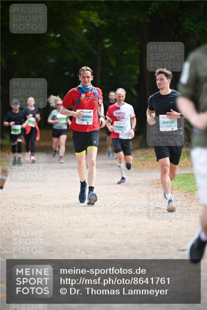 31.08.2025 - 21. Blankeneser Heldenlauf Dr. Thomas Lammeyer http://msf.ph/oto/8641761 31.08.2025 11:04:09 Laufen 4015, 4127 meine-sportfotos.de