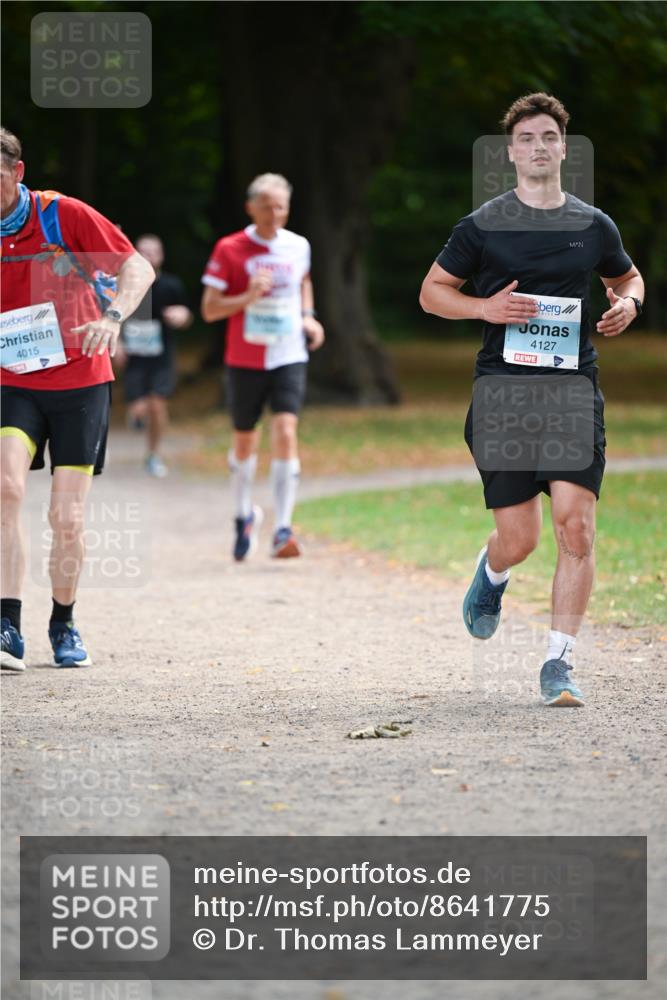 31.08.2025 - 21. Blankeneser Heldenlauf Dr. Thomas Lammeyer http://msf.ph/oto/8641775 31.08.2025 11:04:11 Laufen 4015, 4127 meine-sportfotos.de