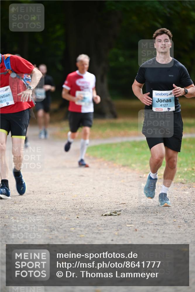 31.08.2025 - 21. Blankeneser Heldenlauf Dr. Thomas Lammeyer http://msf.ph/oto/8641777 31.08.2025 11:04:11 Laufen 4015, 4127 meine-sportfotos.de