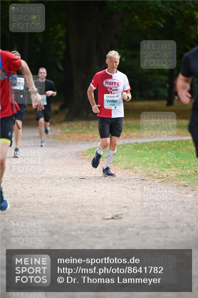 31.08.2025 - 21. Blankeneser Heldenlauf Dr. Thomas Lammeyer http://msf.ph/oto/8641782 31.08.2025 11:04:12 Laufen 4331 meine-sportfotos.de