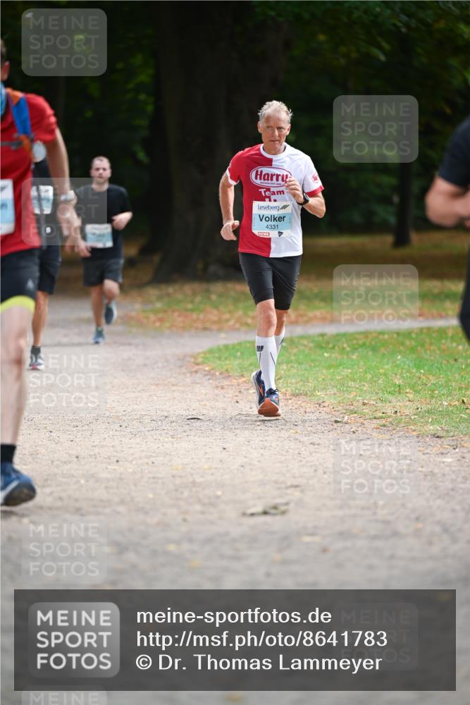 31.08.2025 - 21. Blankeneser Heldenlauf Dr. Thomas Lammeyer http://msf.ph/oto/8641783 31.08.2025 11:04:12 Laufen 4331 meine-sportfotos.de