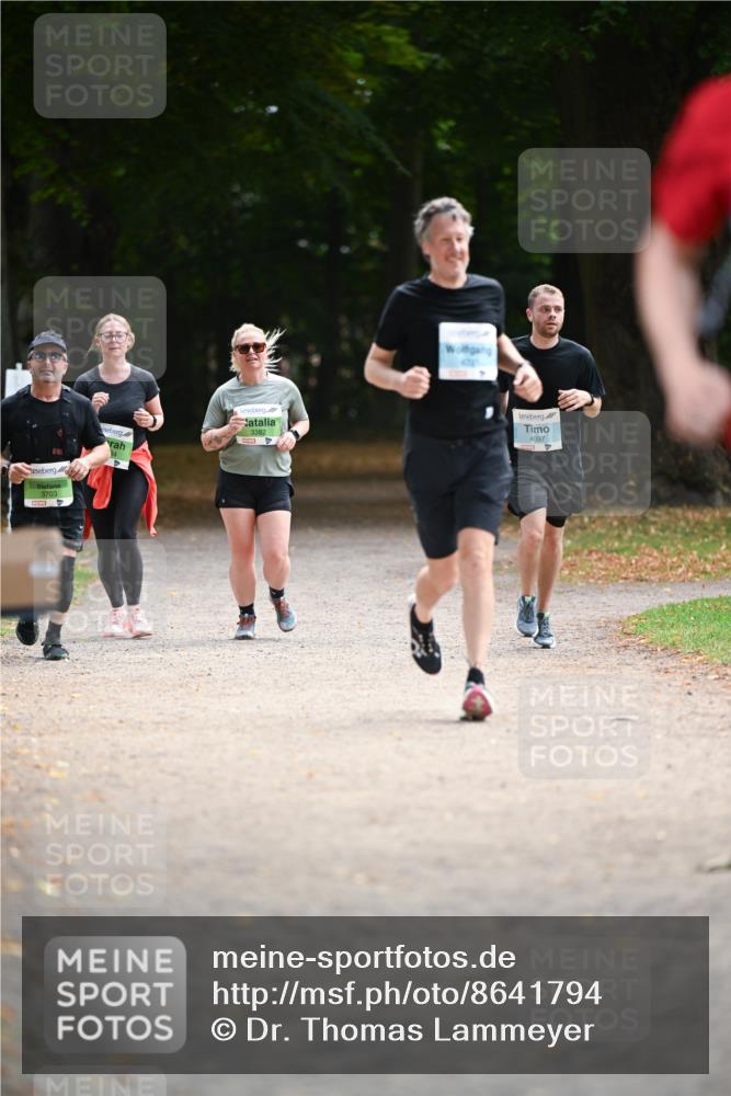 31.08.2025 - 21. Blankeneser Heldenlauf Dr. Thomas Lammeyer http://msf.ph/oto/8641794 31.08.2025 11:04:14 Laufen 3703, 3382, 4097 meine-sportfotos.de