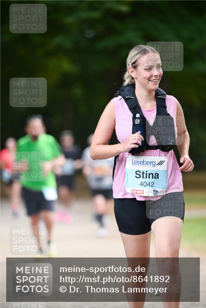 31.08.2025 - 21. Blankeneser Heldenlauf Dr. Thomas Lammeyer http://msf.ph/oto/8641892 31.08.2025 11:04:48 Laufen 4042 meine-sportfotos.de