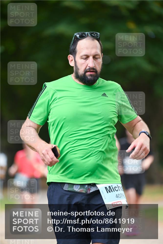31.08.2025 - 21. Blankeneser Heldenlauf Dr. Thomas Lammeyer http://msf.ph/oto/8641919 31.08.2025 11:04:53 Laufen 4076 meine-sportfotos.de