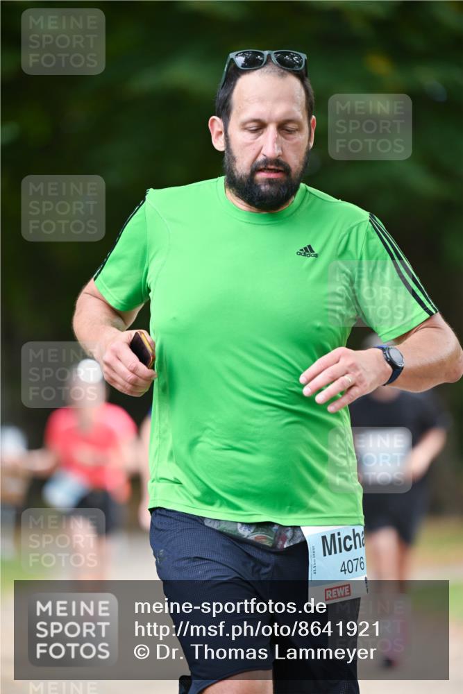 31.08.2025 - 21. Blankeneser Heldenlauf Dr. Thomas Lammeyer http://msf.ph/oto/8641921 31.08.2025 11:04:53 Laufen 4076 meine-sportfotos.de
