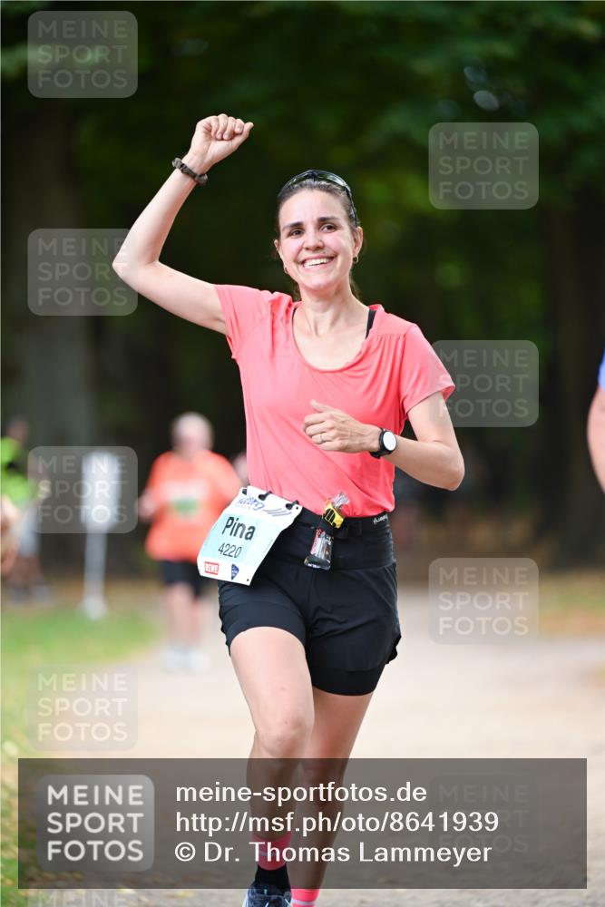 31.08.2025 - 21. Blankeneser Heldenlauf Dr. Thomas Lammeyer http://msf.ph/oto/8641939 31.08.2025 11:04:57 Laufen 4220 meine-sportfotos.de