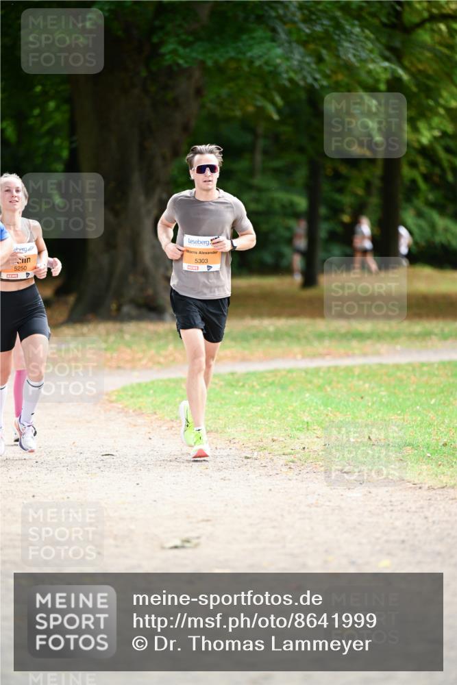 31.08.2025 - 21. Blankeneser Heldenlauf Dr. Thomas Lammeyer http://msf.ph/oto/8641999 31.08.2025 11:05:12 Laufen 5250, 5303 meine-sportfotos.de