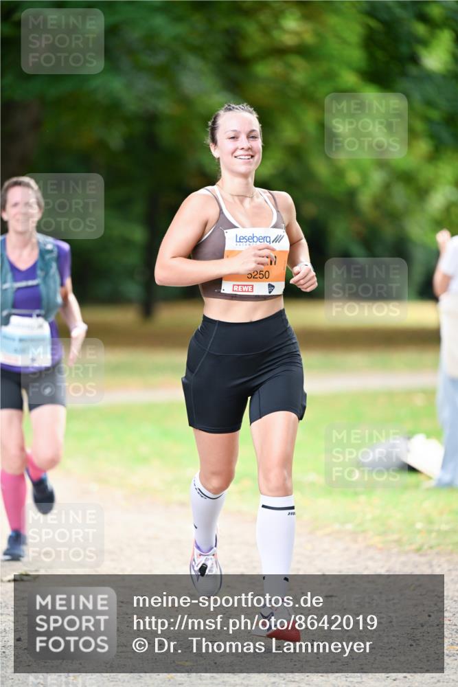 31.08.2025 - 21. Blankeneser Heldenlauf Dr. Thomas Lammeyer http://msf.ph/oto/8642019 31.08.2025 11:05:15 Laufen 5250 meine-sportfotos.de