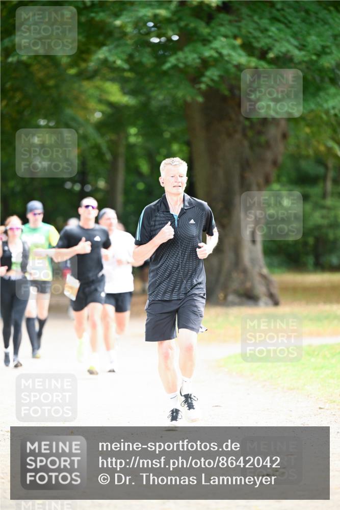 31.08.2025 - 21. Blankeneser Heldenlauf Dr. Thomas Lammeyer http://msf.ph/oto/8642042 31.08.2025 11:05:20 Laufen  meine-sportfotos.de