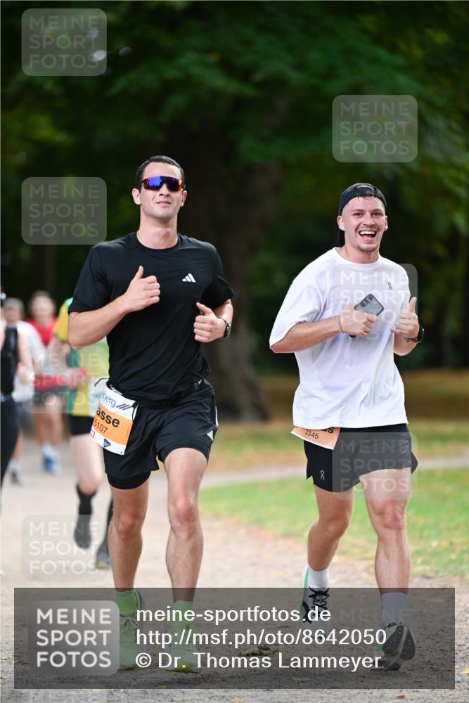31.08.2025 - 21. Blankeneser Heldenlauf Dr. Thomas Lammeyer http://msf.ph/oto/8642050 31.08.2025 11:05:24 Laufen 5107, 699, 2345 meine-sportfotos.de