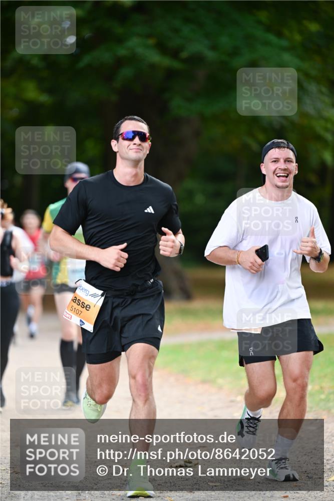 31.08.2025 - 21. Blankeneser Heldenlauf Dr. Thomas Lammeyer http://msf.ph/oto/8642052 31.08.2025 11:05:24 Laufen 5107 meine-sportfotos.de