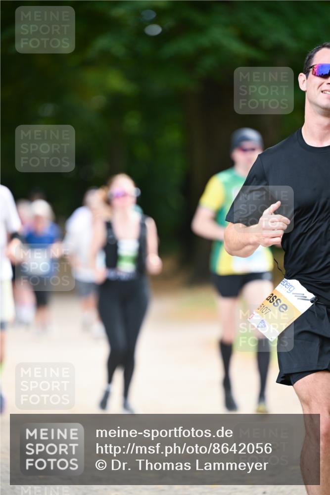 31.08.2025 - 21. Blankeneser Heldenlauf Dr. Thomas Lammeyer http://msf.ph/oto/8642056 31.08.2025 11:05:26 Laufen 5107 meine-sportfotos.de