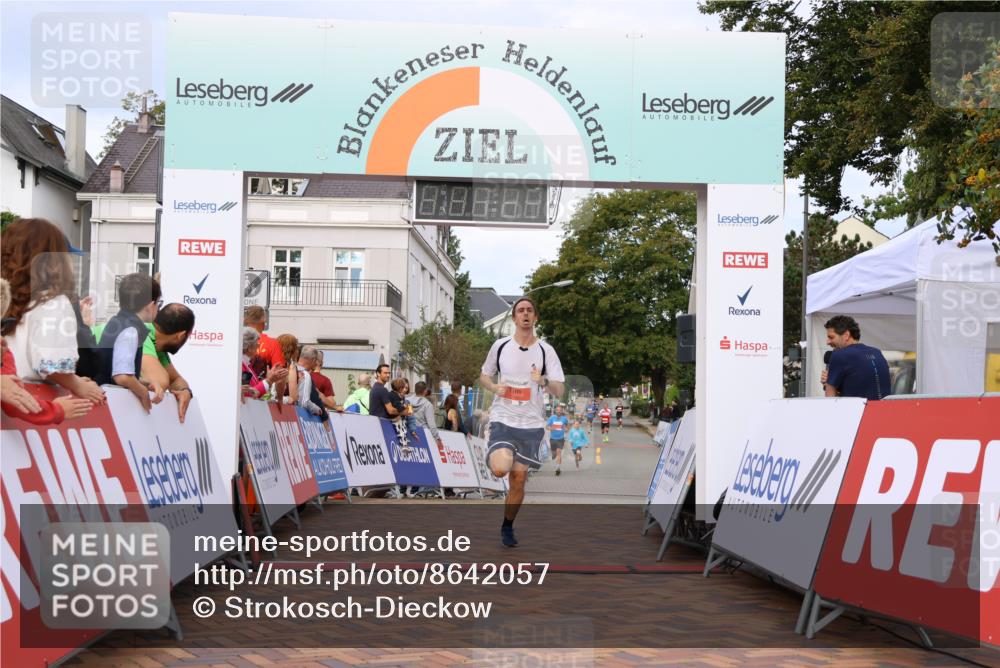 31.08.2025 - 21. Blankeneser Heldenlauf Strokosch-Dieckow http://msf.ph/oto/8642057 31.08.2025 09:38:55 Ziel 1143 meine-sportfotos.de