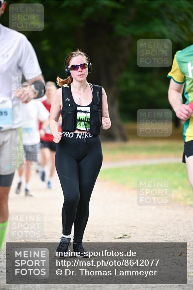 31.08.2025 - 21. Blankeneser Heldenlauf Dr. Thomas Lammeyer http://msf.ph/oto/8642077 31.08.2025 11:05:28 Laufen 3144 meine-sportfotos.de