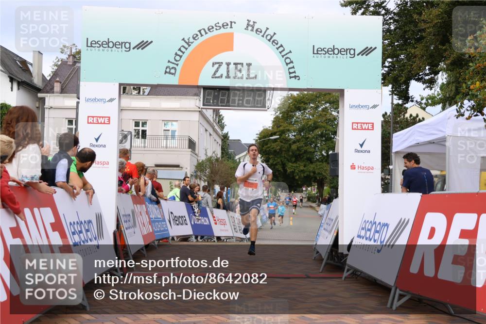 31.08.2025 - 21. Blankeneser Heldenlauf Strokosch-Dieckow http://msf.ph/oto/8642082 31.08.2025 09:38:55 Ziel 1143 meine-sportfotos.de