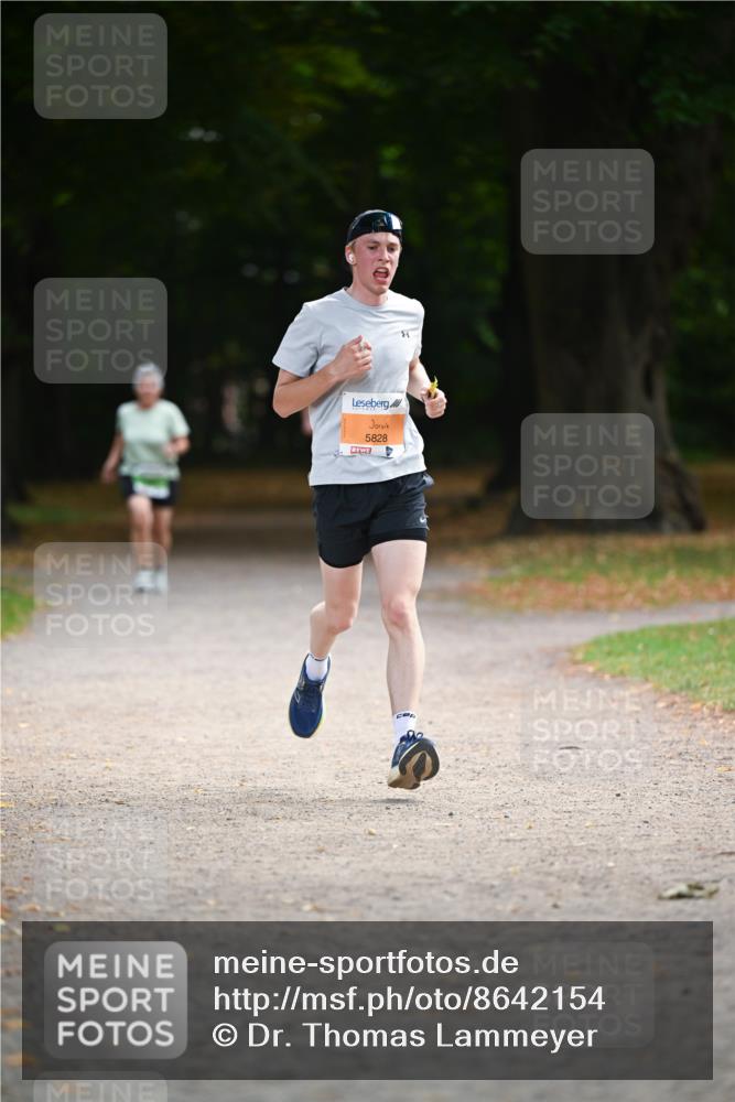 31.08.2025 - 21. Blankeneser Heldenlauf Dr. Thomas Lammeyer http://msf.ph/oto/8642154 31.08.2025 11:05:46 Laufen 5828 meine-sportfotos.de