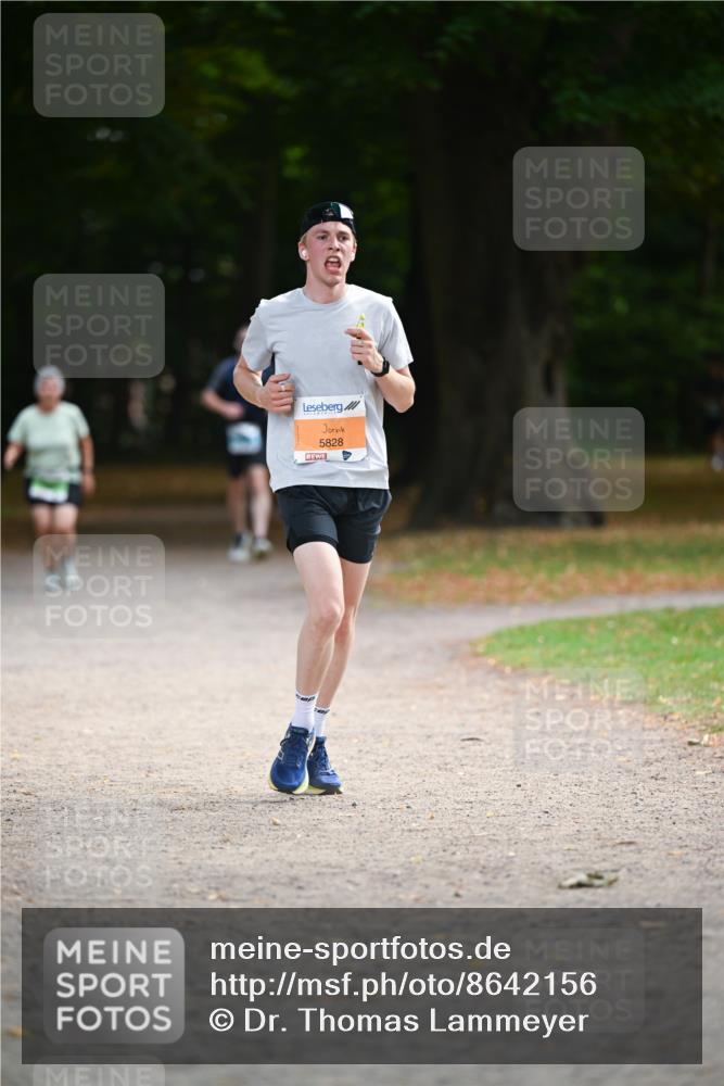 31.08.2025 - 21. Blankeneser Heldenlauf Dr. Thomas Lammeyer http://msf.ph/oto/8642156 31.08.2025 11:05:47 Laufen 5828 meine-sportfotos.de
