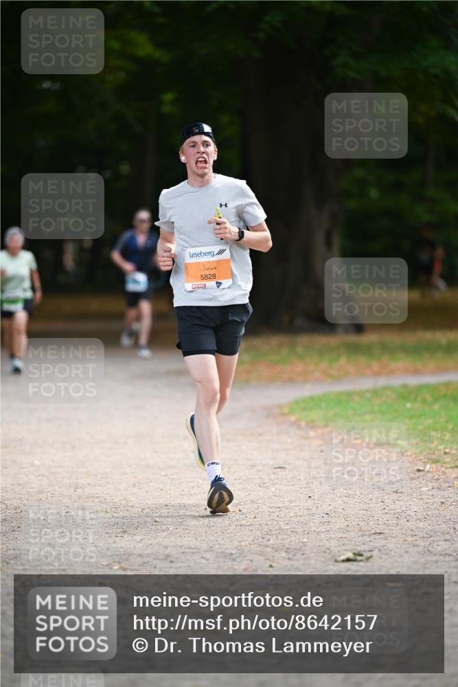 31.08.2025 - 21. Blankeneser Heldenlauf Dr. Thomas Lammeyer http://msf.ph/oto/8642157 31.08.2025 11:05:47 Laufen 5828 meine-sportfotos.de
