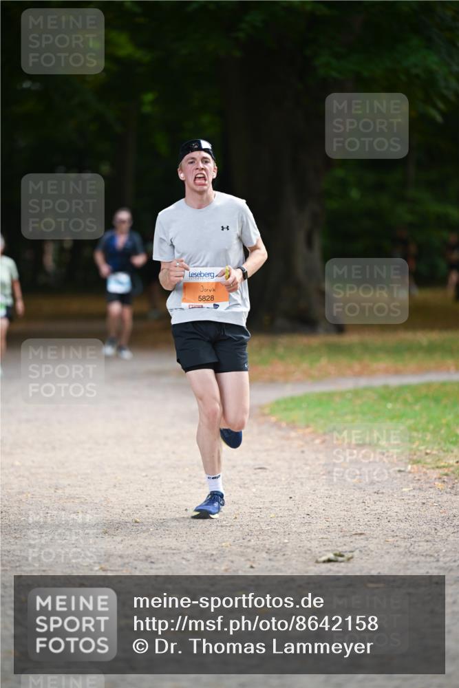 31.08.2025 - 21. Blankeneser Heldenlauf Dr. Thomas Lammeyer http://msf.ph/oto/8642158 31.08.2025 11:05:47 Laufen 5828 meine-sportfotos.de