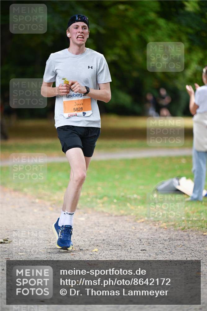 31.08.2025 - 21. Blankeneser Heldenlauf Dr. Thomas Lammeyer http://msf.ph/oto/8642172 31.08.2025 11:05:48 Laufen 5828 meine-sportfotos.de