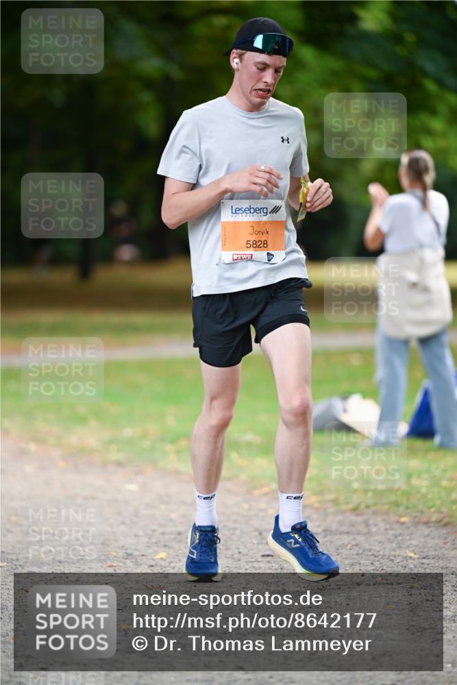 31.08.2025 - 21. Blankeneser Heldenlauf Dr. Thomas Lammeyer http://msf.ph/oto/8642177 31.08.2025 11:05:49 Laufen 5828 meine-sportfotos.de