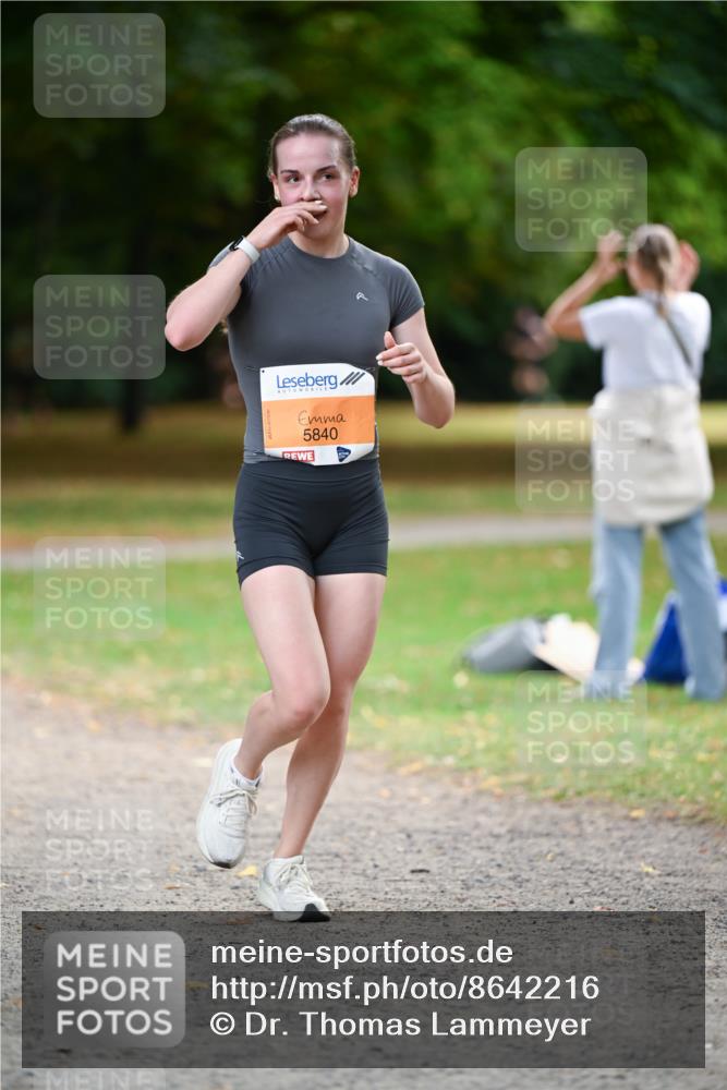 31.08.2025 - 21. Blankeneser Heldenlauf Dr. Thomas Lammeyer http://msf.ph/oto/8642216 31.08.2025 11:06:01 Laufen 5840 meine-sportfotos.de