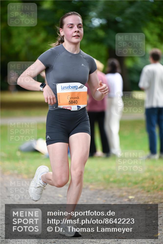 31.08.2025 - 21. Blankeneser Heldenlauf Dr. Thomas Lammeyer http://msf.ph/oto/8642223 31.08.2025 11:06:01 Laufen 5840 meine-sportfotos.de