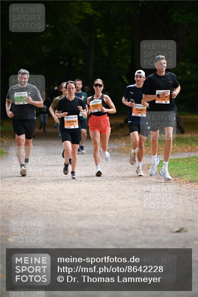 31.08.2025 - 21. Blankeneser Heldenlauf Dr. Thomas Lammeyer http://msf.ph/oto/8642228 31.08.2025 11:06:06 Laufen 3046, 5093, 5790, 5446, 5445 meine-sportfotos.de