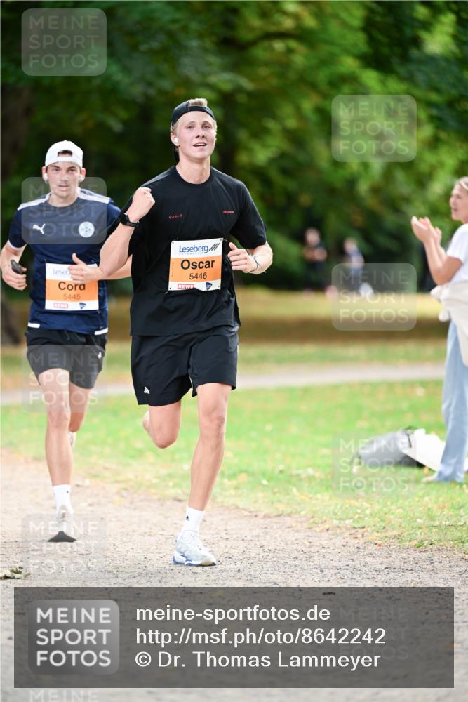 31.08.2025 - 21. Blankeneser Heldenlauf Dr. Thomas Lammeyer http://msf.ph/oto/8642242 31.08.2025 11:06:09 Laufen 5445, 5446 meine-sportfotos.de