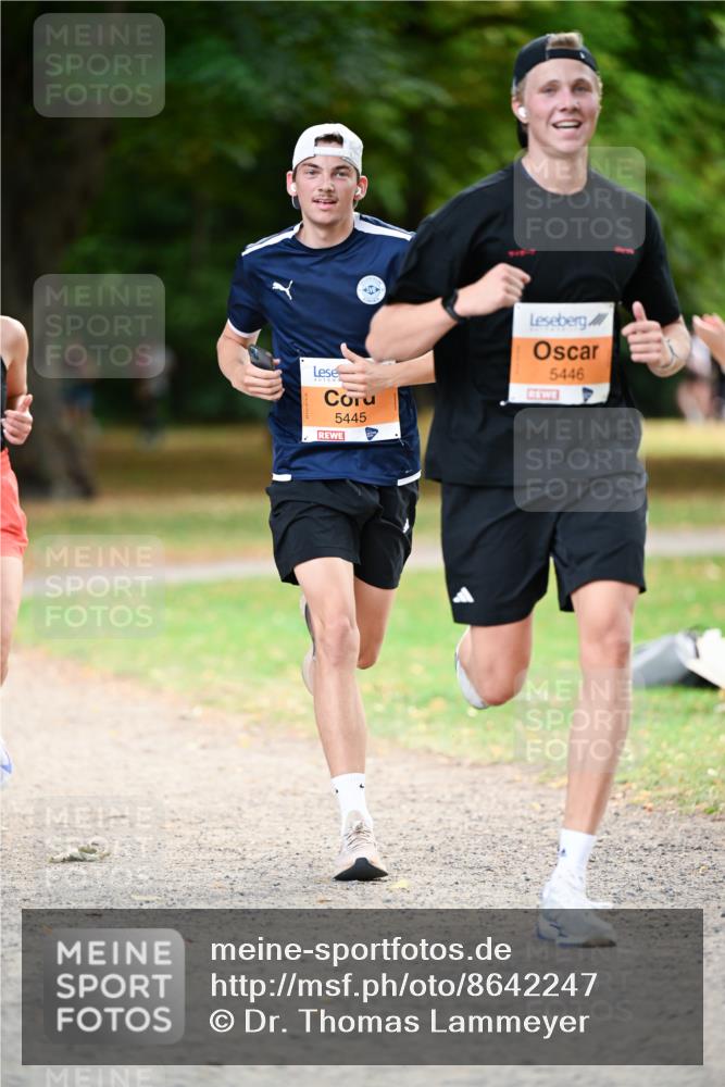 31.08.2025 - 21. Blankeneser Heldenlauf Dr. Thomas Lammeyer http://msf.ph/oto/8642247 31.08.2025 11:06:10 Laufen 5445, 5446 meine-sportfotos.de
