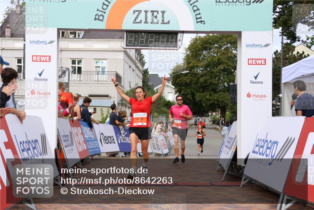 31.08.2025 - 21. Blankeneser Heldenlauf Strokosch-Dieckow http://msf.ph/oto/8642263 31.08.2025 09:41:11 Ziel 1137, 1138, 1177 meine-sportfotos.de