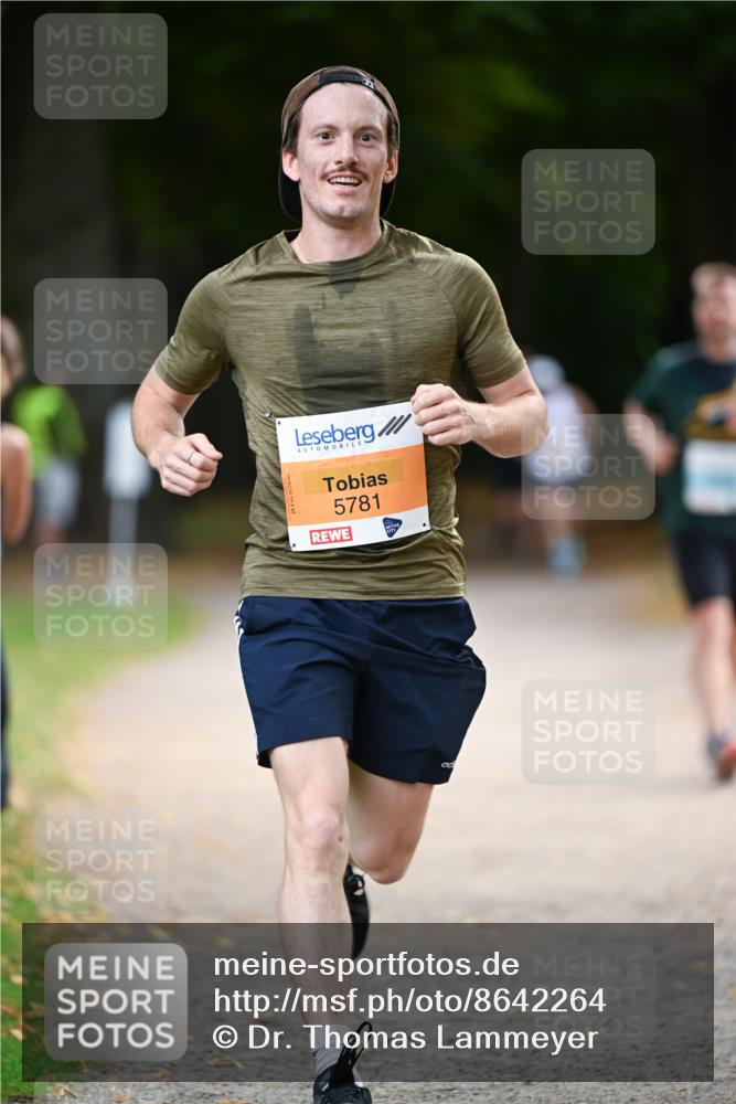 31.08.2025 - 21. Blankeneser Heldenlauf Dr. Thomas Lammeyer http://msf.ph/oto/8642264 31.08.2025 11:06:12 Laufen 5781 meine-sportfotos.de