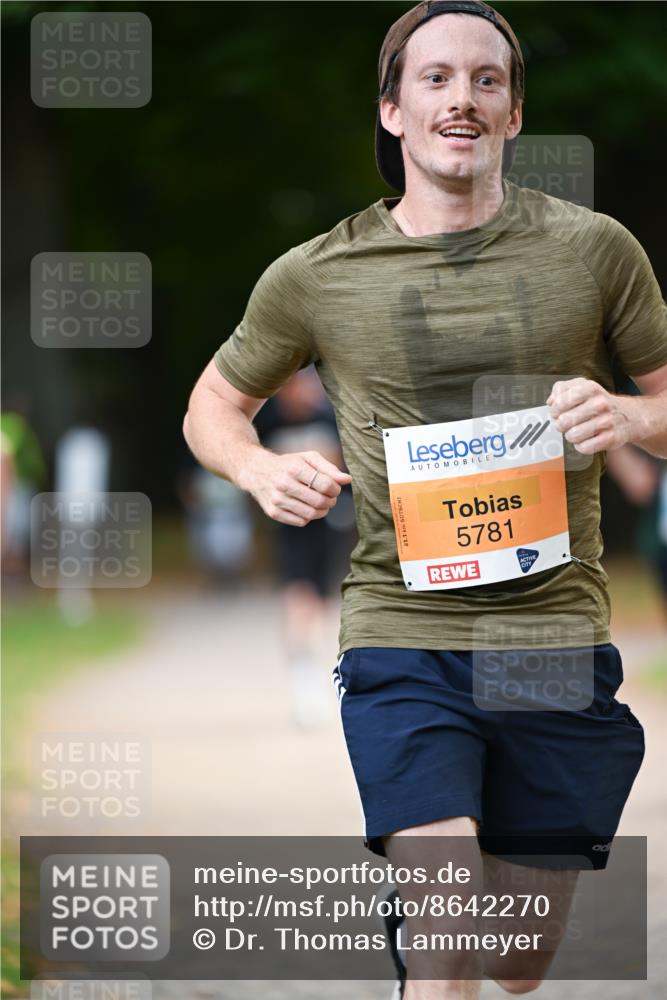 31.08.2025 - 21. Blankeneser Heldenlauf Dr. Thomas Lammeyer http://msf.ph/oto/8642270 31.08.2025 11:06:13 Laufen 21, 1, 5781 meine-sportfotos.de