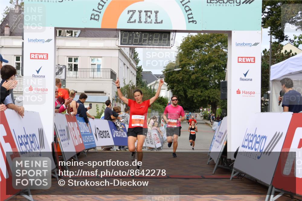 31.08.2025 - 21. Blankeneser Heldenlauf Strokosch-Dieckow http://msf.ph/oto/8642278 31.08.2025 09:41:11 Ziel 1137, 1138, 1177 meine-sportfotos.de