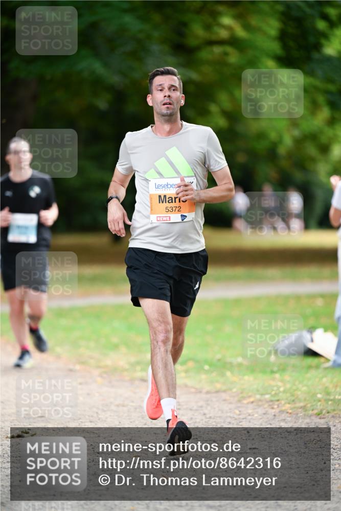 31.08.2025 - 21. Blankeneser Heldenlauf Dr. Thomas Lammeyer http://msf.ph/oto/8642316 31.08.2025 11:06:23 Laufen 5372 meine-sportfotos.de