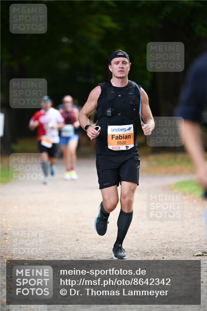 31.08.2025 - 21. Blankeneser Heldenlauf Dr. Thomas Lammeyer http://msf.ph/oto/8642342 31.08.2025 11:06:28 Laufen 5522 meine-sportfotos.de