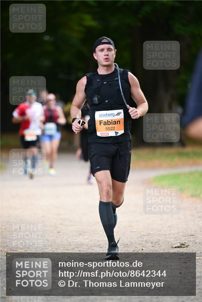 31.08.2025 - 21. Blankeneser Heldenlauf Dr. Thomas Lammeyer http://msf.ph/oto/8642344 31.08.2025 11:06:28 Laufen 5522 meine-sportfotos.de