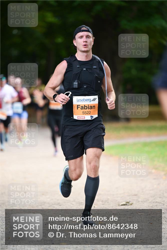31.08.2025 - 21. Blankeneser Heldenlauf Dr. Thomas Lammeyer http://msf.ph/oto/8642348 31.08.2025 11:06:29 Laufen 5522 meine-sportfotos.de