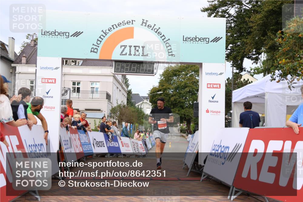 31.08.2025 - 21. Blankeneser Heldenlauf Strokosch-Dieckow http://msf.ph/oto/8642351 31.08.2025 09:37:02 Ziel 1126 meine-sportfotos.de