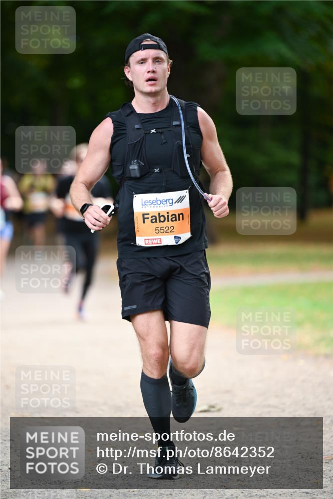 31.08.2025 - 21. Blankeneser Heldenlauf Dr. Thomas Lammeyer http://msf.ph/oto/8642352 31.08.2025 11:06:29 Laufen 5522 meine-sportfotos.de